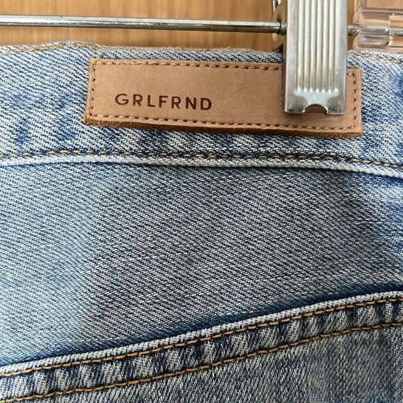 GRLFRND Hannah distressed high waist cropped blue jeans in Fly High Size 31 - Picture 6 of 13